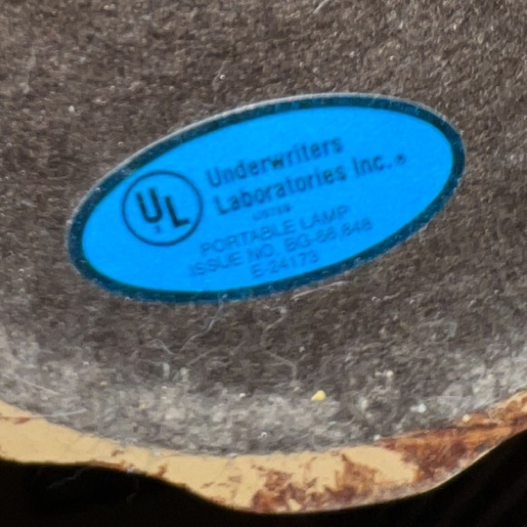 Underwriters Laboratory Vintage Small Portable Tiffany Stained Glass Lamp - Picture 11 of 14